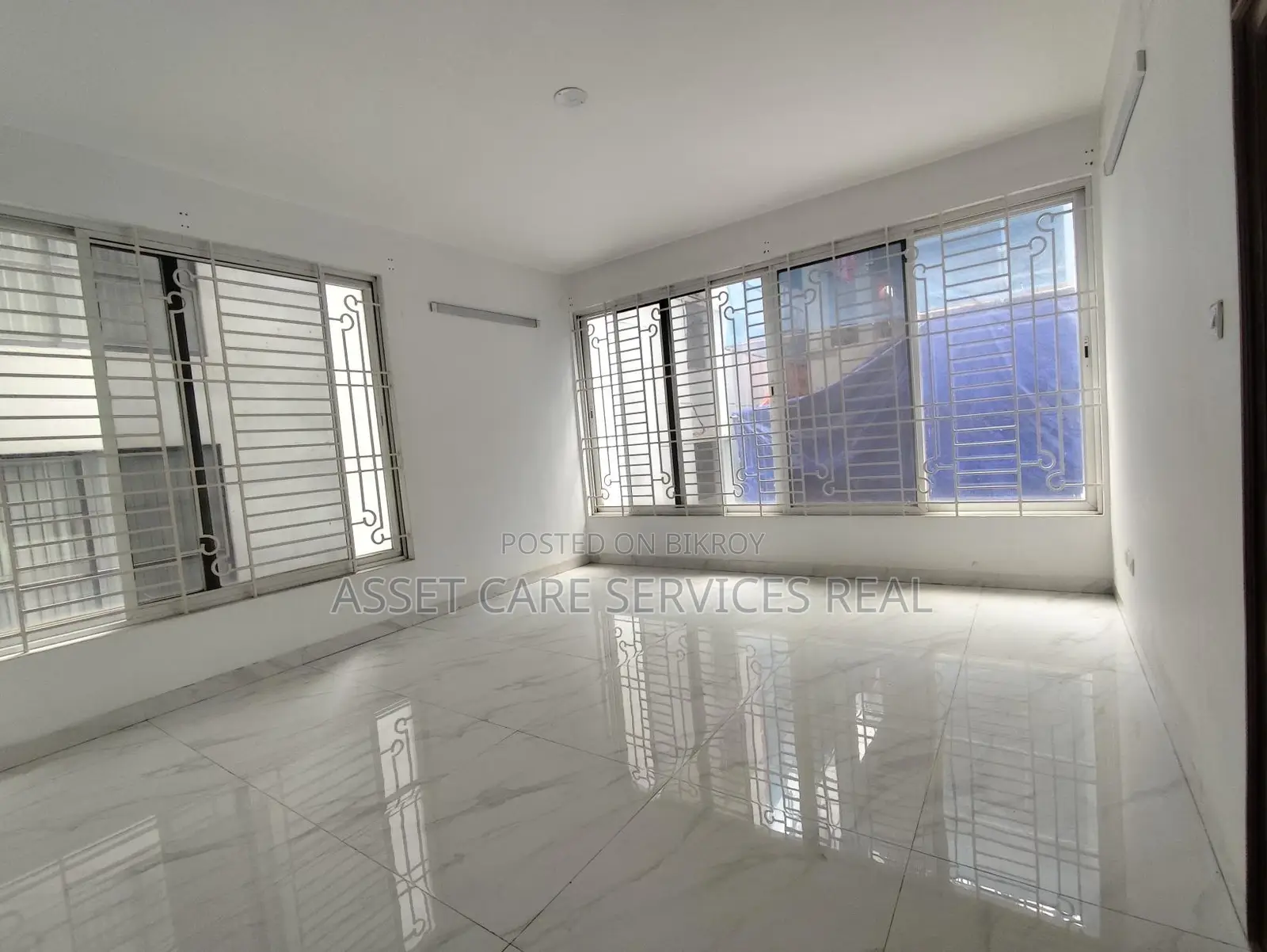 3500-Sqft Office Space Rent In Baridhara Diplomatic Zone