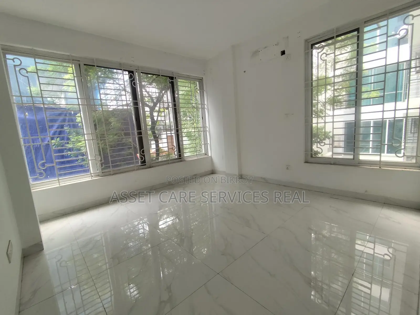 3500-Sqft Office Space Rent In Baridhara Diplomatic Zone