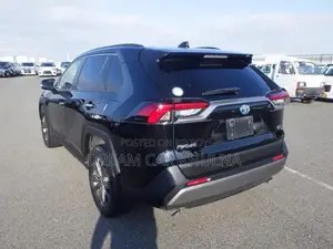 Toyota RAV4 G new Shape 2022