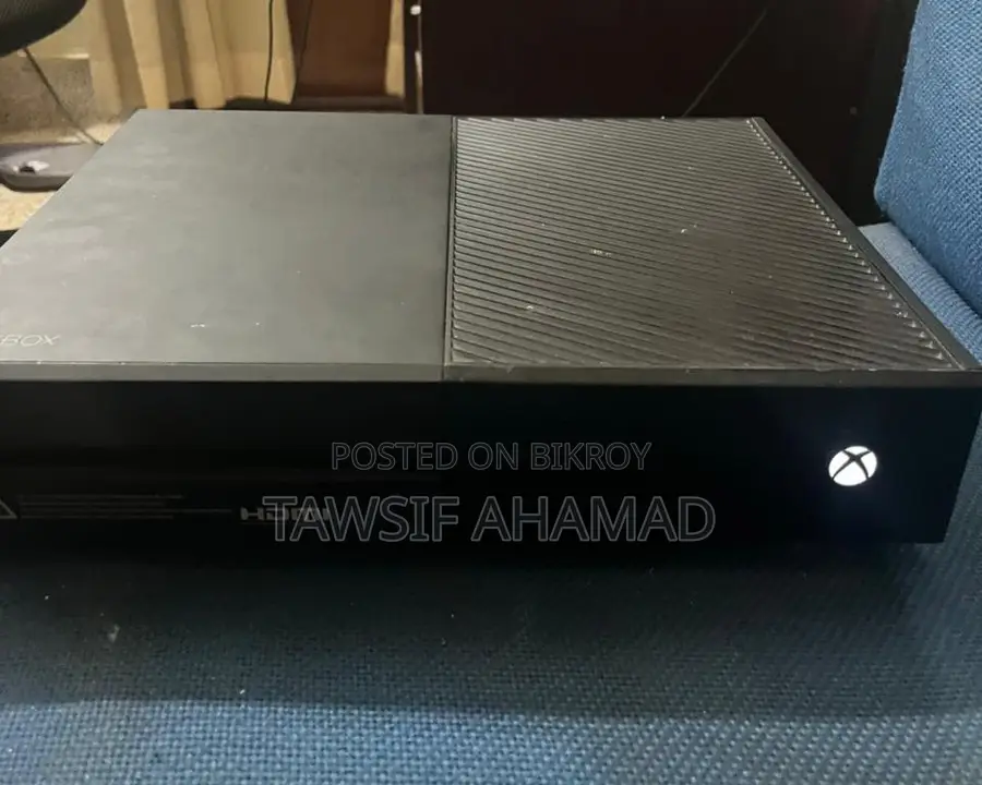 Xbox 1 with Fifa 19 CD