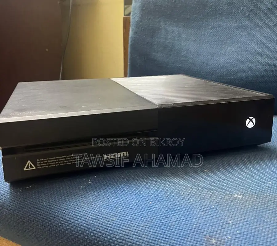 Xbox 1 with Fifa 19 CD
