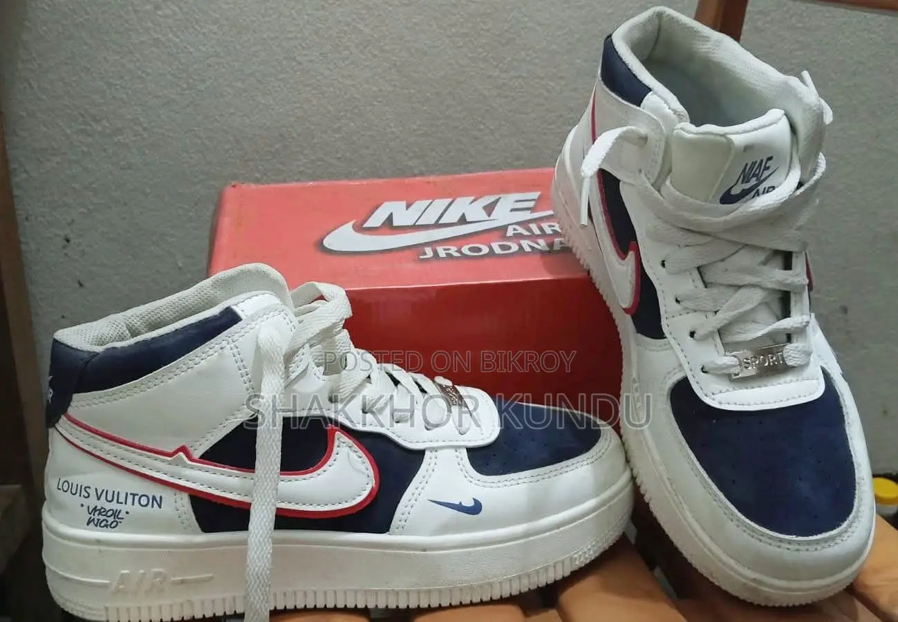 Almost New Premium Women’s Sneakers For Sale