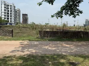 M Block 4 K South Almost Corner Plot