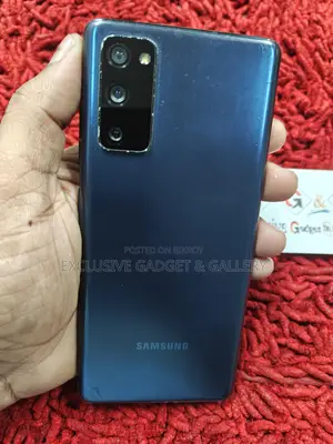 Samsung Galaxy S20 FE 5G 8+128GB Dual Sim (Used)