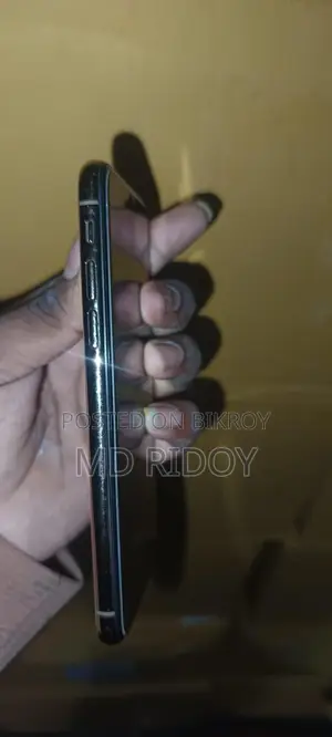 Apple iPhone XS (Used)
