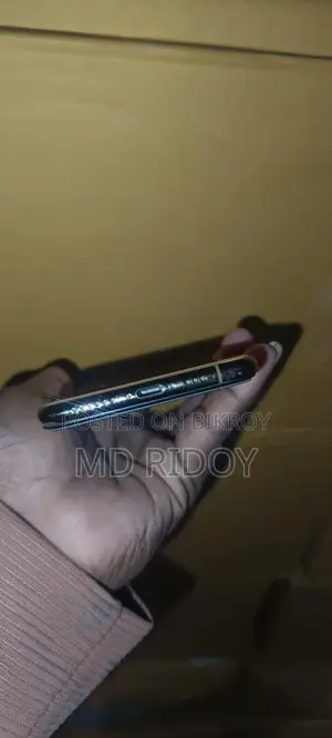 Apple iPhone XS (Used)