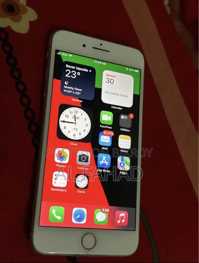 Apple iPhone 8 Plus 64gb (Used)