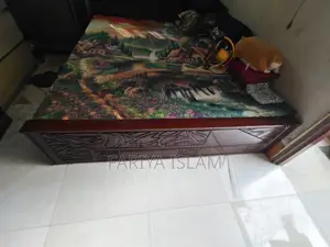 ৬/৭ মালয়েশিয়ান উড