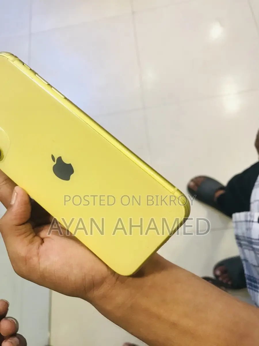Apple iPhone 11 (Used)