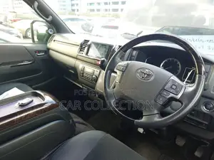 Toyota HiAce Super GL 2020
