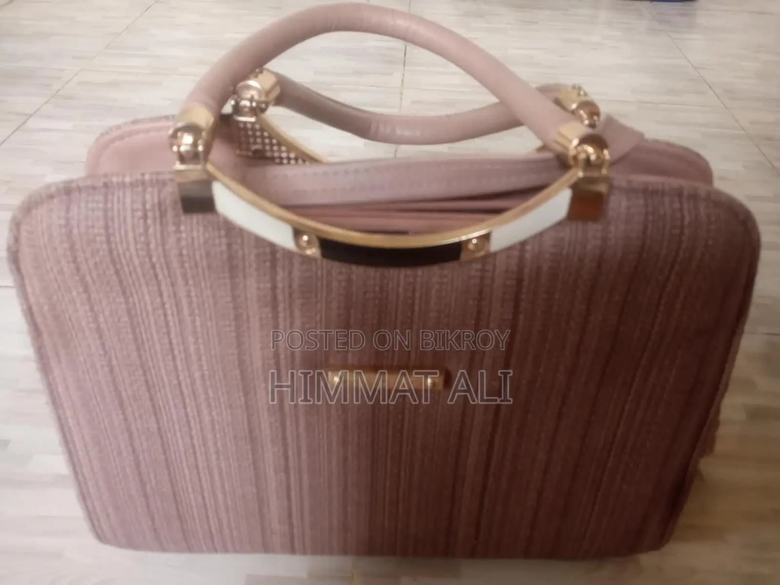 Hand bag
