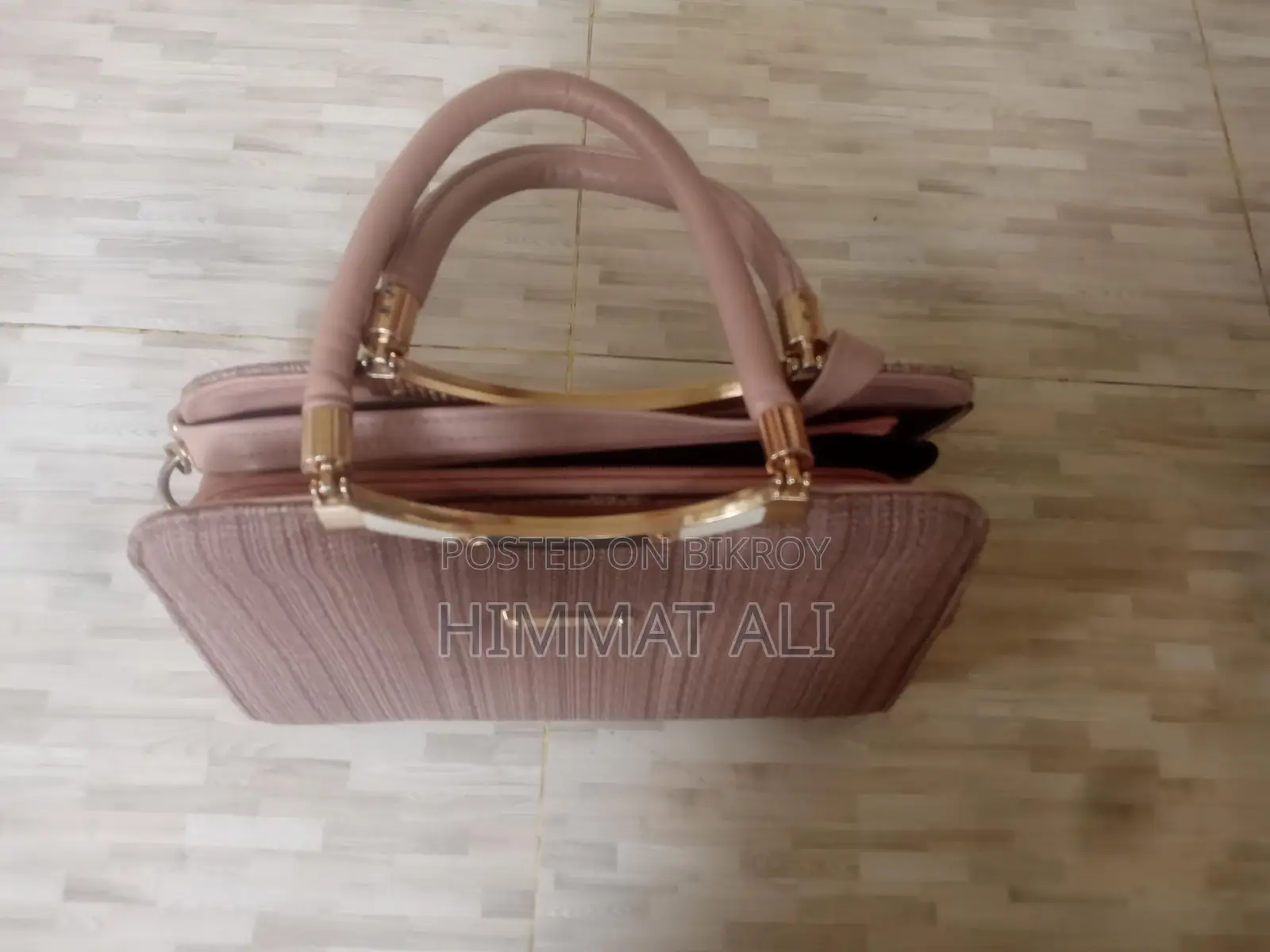 Hand bag