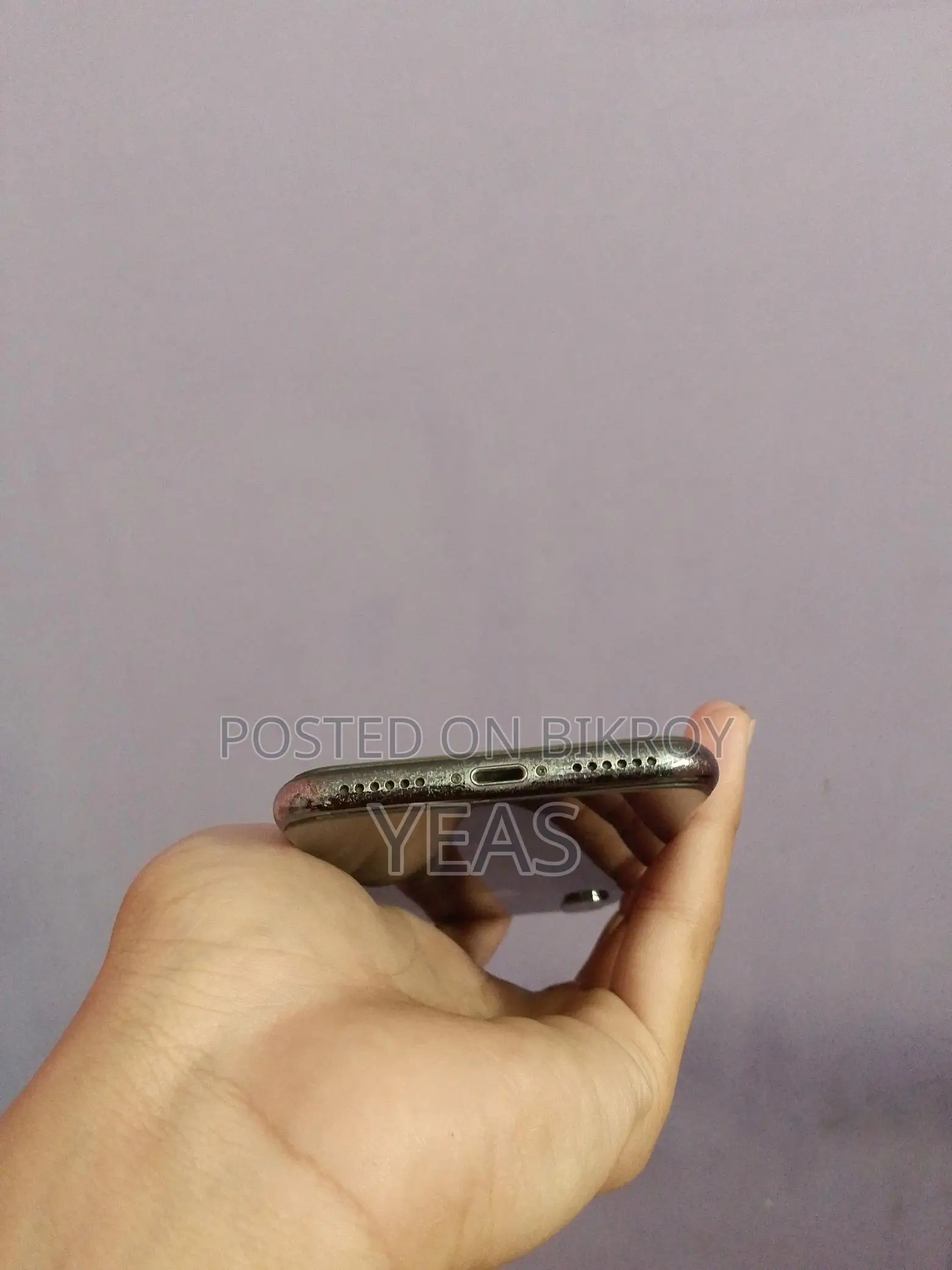 Apple iPhone X (Used)