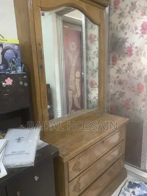 সেগুন কাঠের ড্রেসিং টেবিল