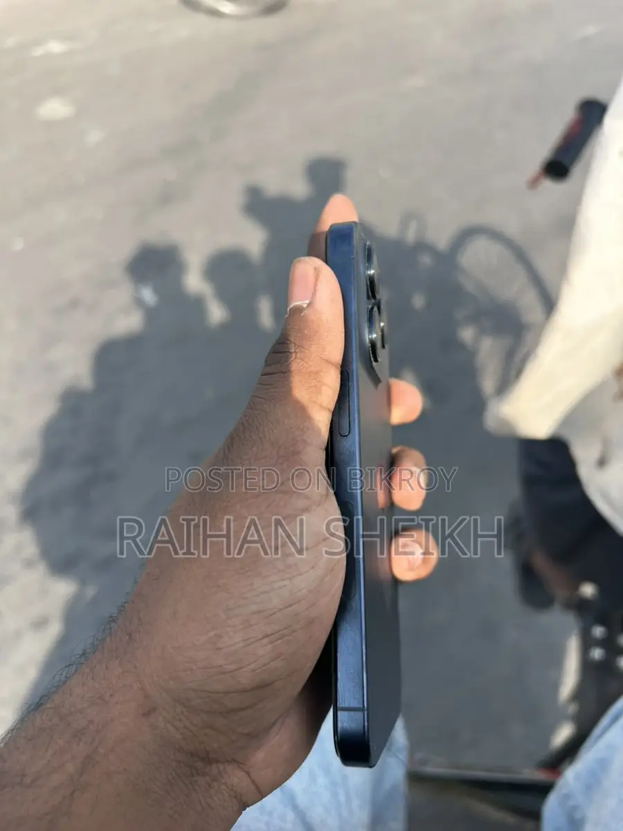 Apple iPhone 15 Pro (Used)