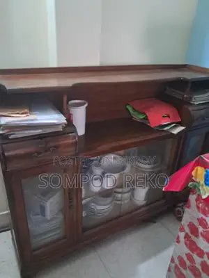 শোকেস