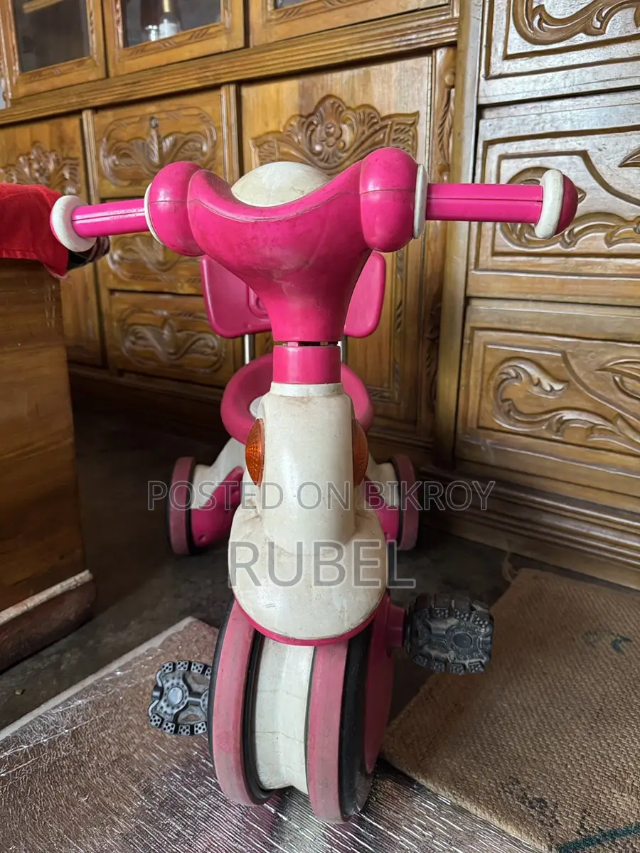 Children tricycle