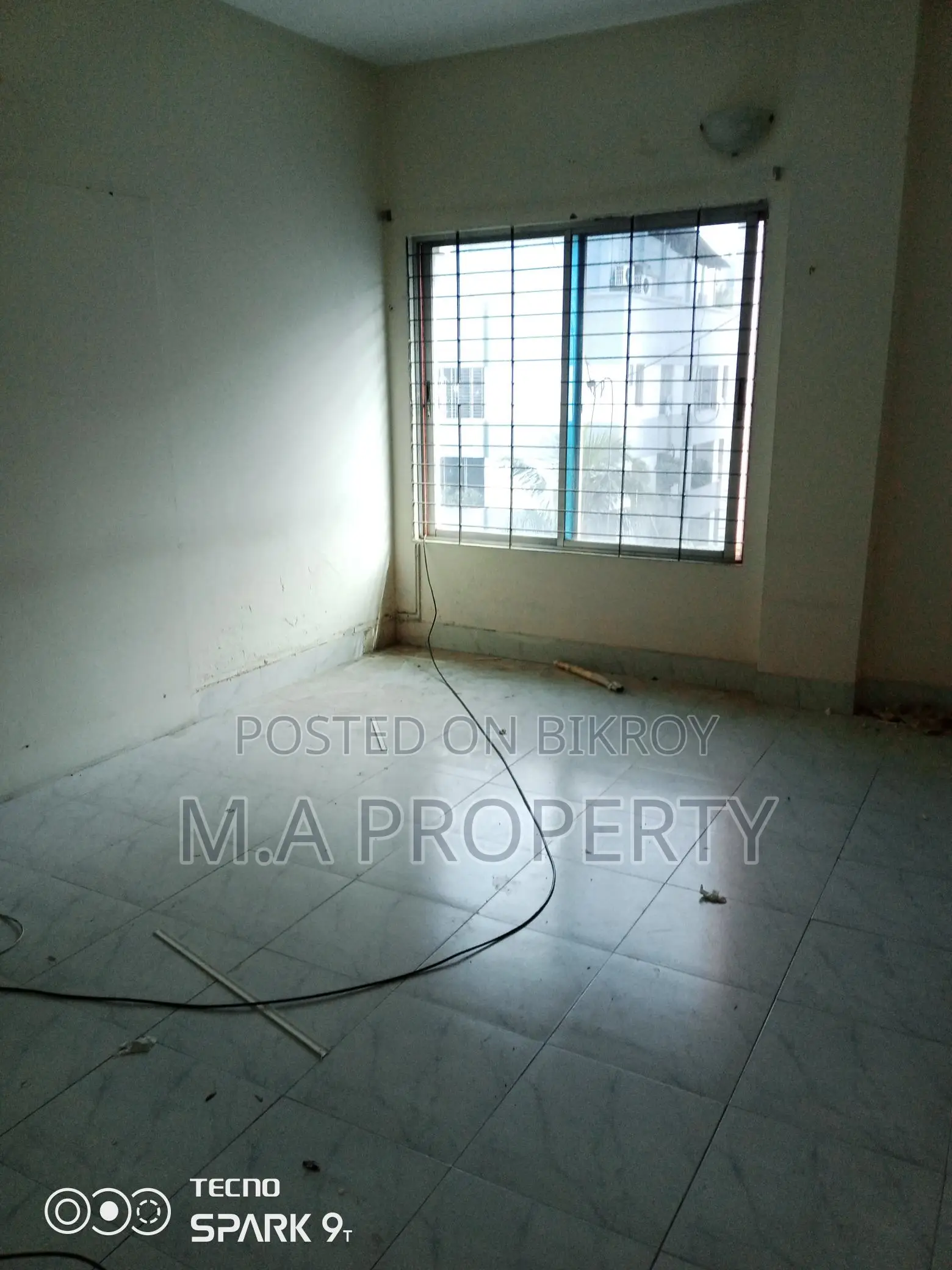 OFFICE APARTMENT 2300 Sft FOR RENT IN GULSHAN 2