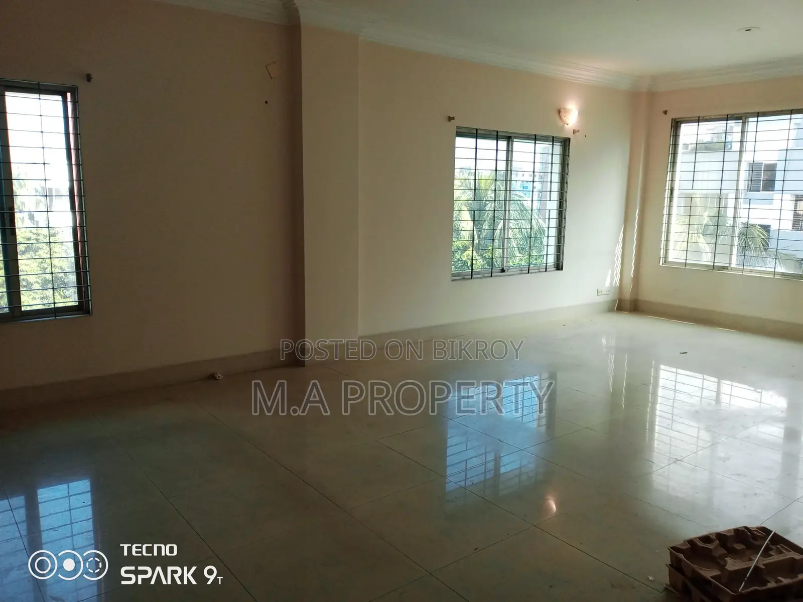 OFFICE APARTMENT 2300 Sft FOR RENT IN GULSHAN 2
