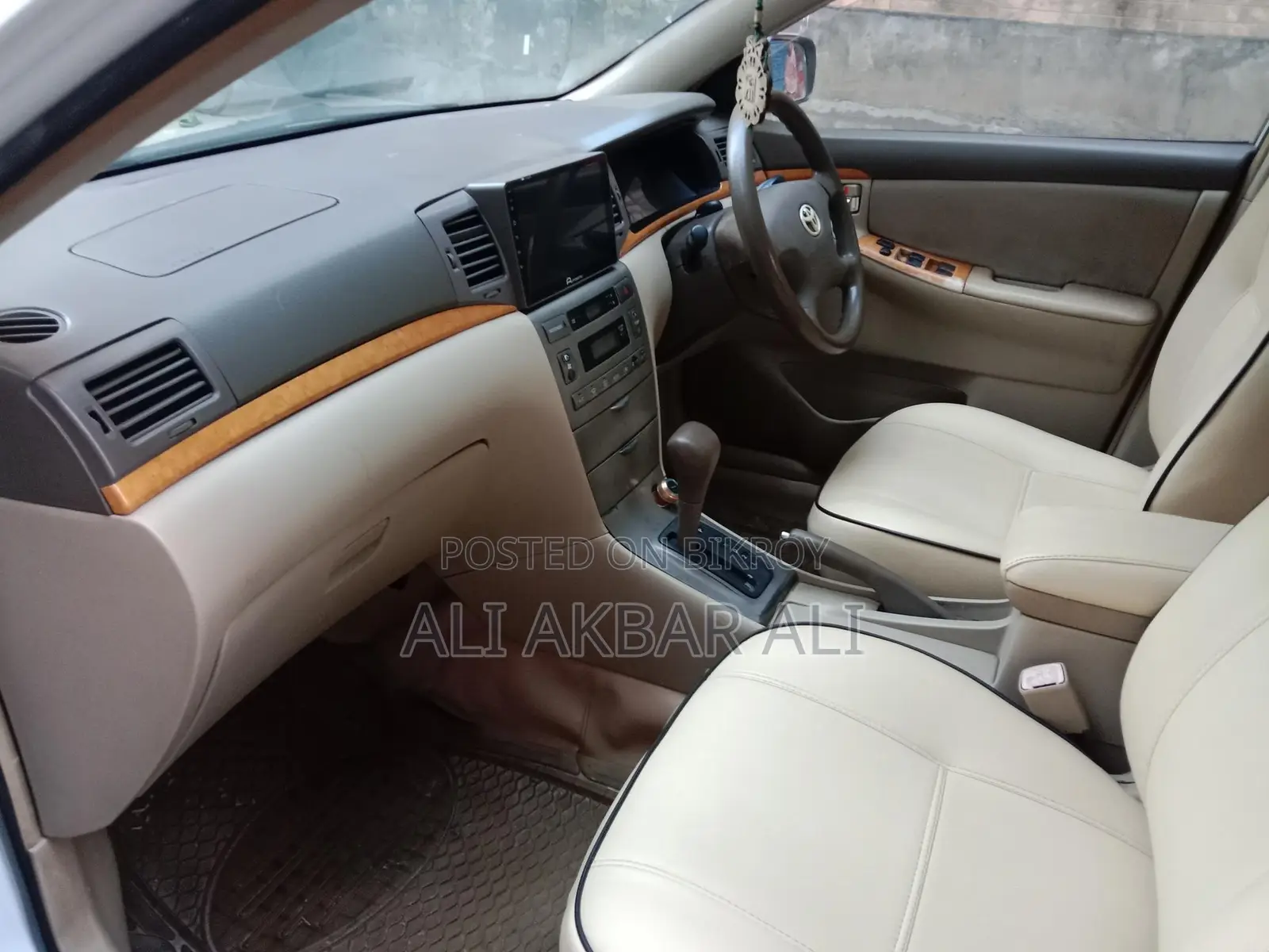 Toyota Corolla 2004 White