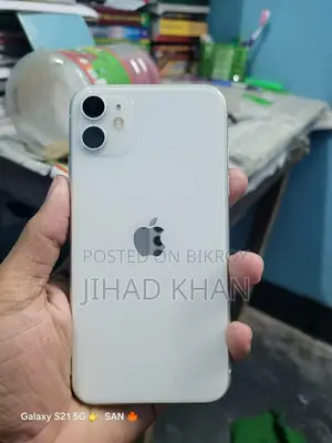 Apple iPhone 11 . (Used)
