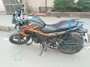 Honda Hornet CBS 2023