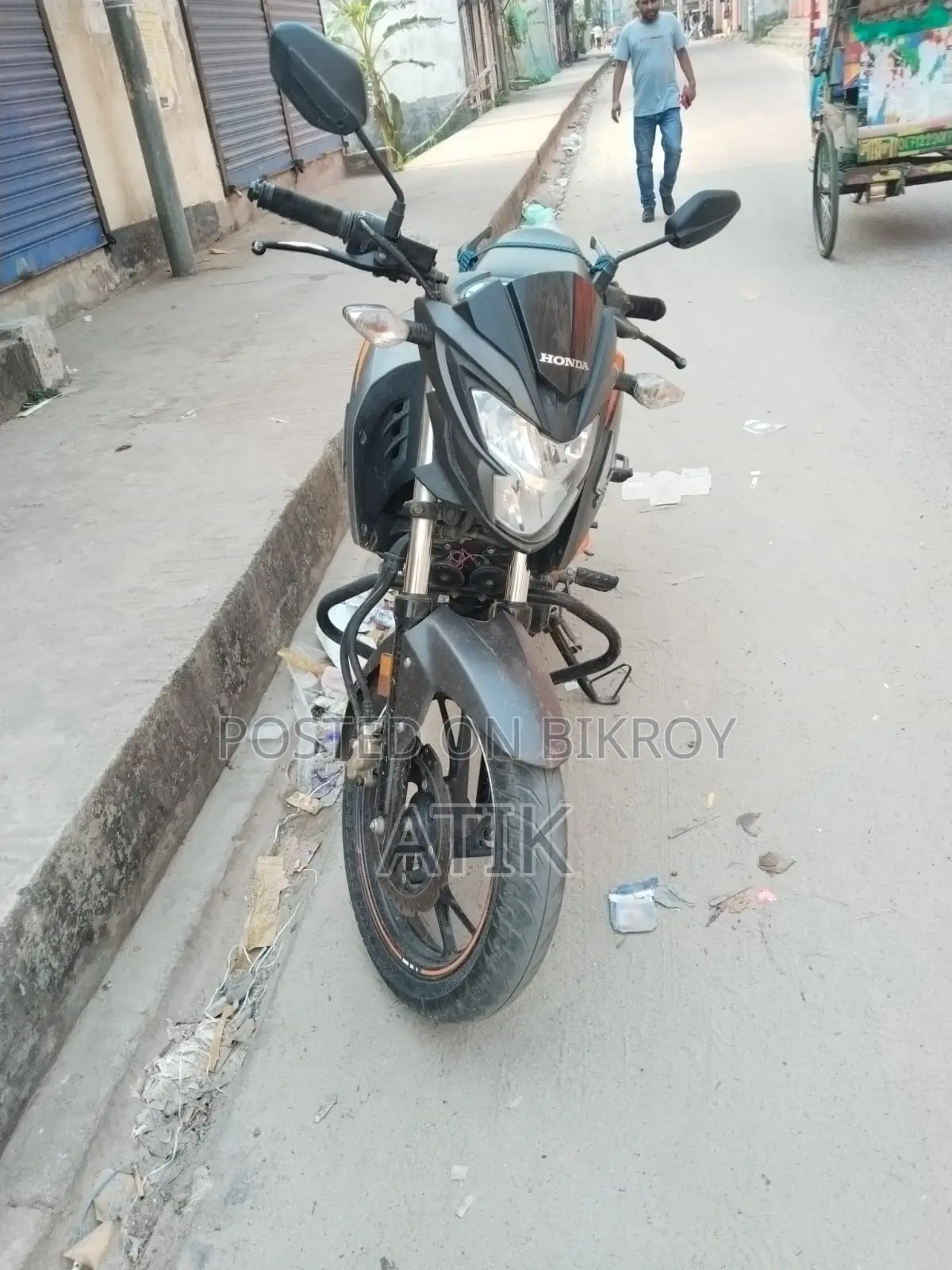 Honda Hornet CBS 2023