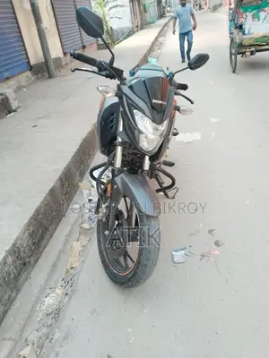 Honda Hornet CBS 2023