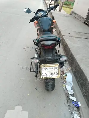 Honda Hornet CBS 2023