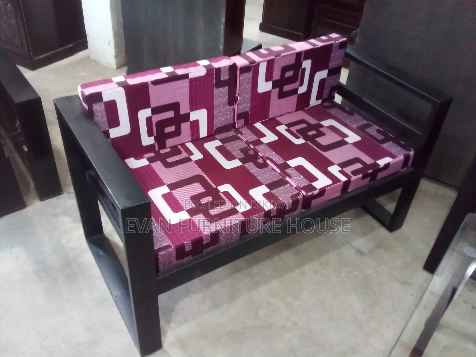 Heavy-Duty 22-Gauge 2+2+1 Sofa Set