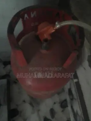 5 Kg Gas Cylinder & Stove for Sale
