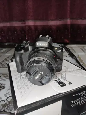 Canon r100