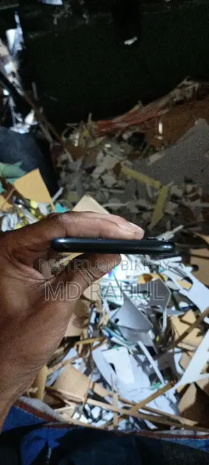 Apple iPhone XR (Used)