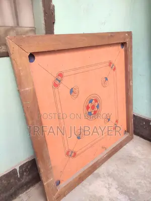 ক্যারাম বোর্ড