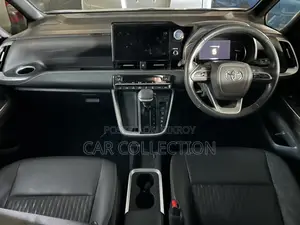 Toyota Noah S-Z 2023