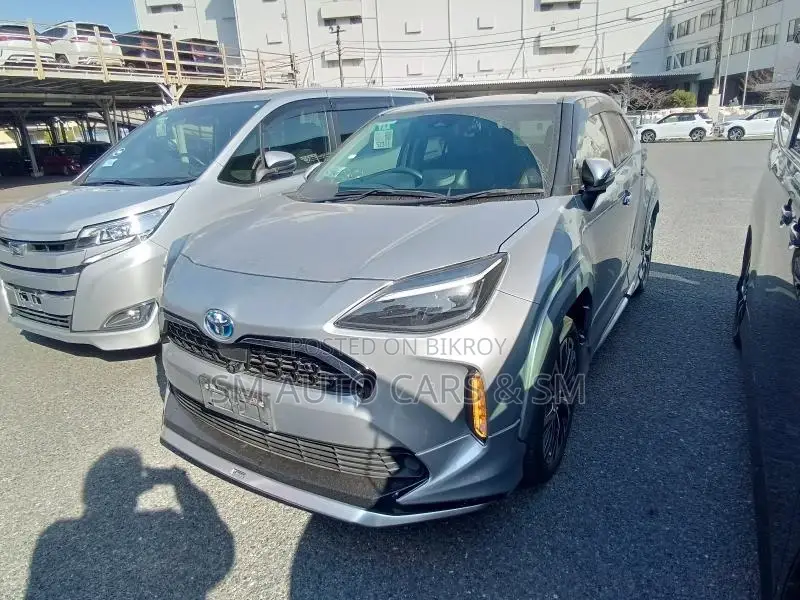 Toyota Yaris Cross Z Silver 4.5 Point 2021