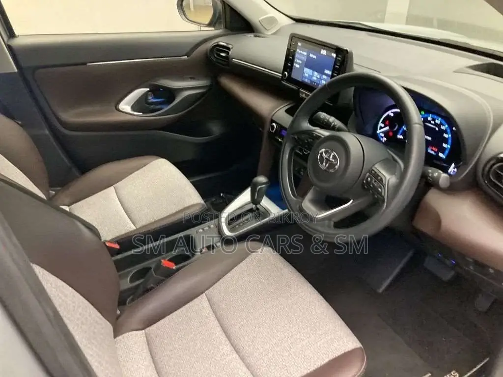 Toyota Yaris Cross Z Silver 4.5 Point 2021