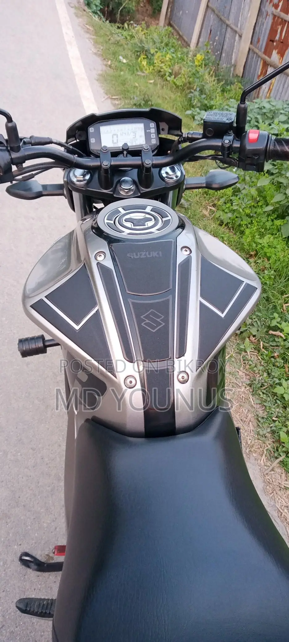 Suzuki Gixxer Monotone . 2023