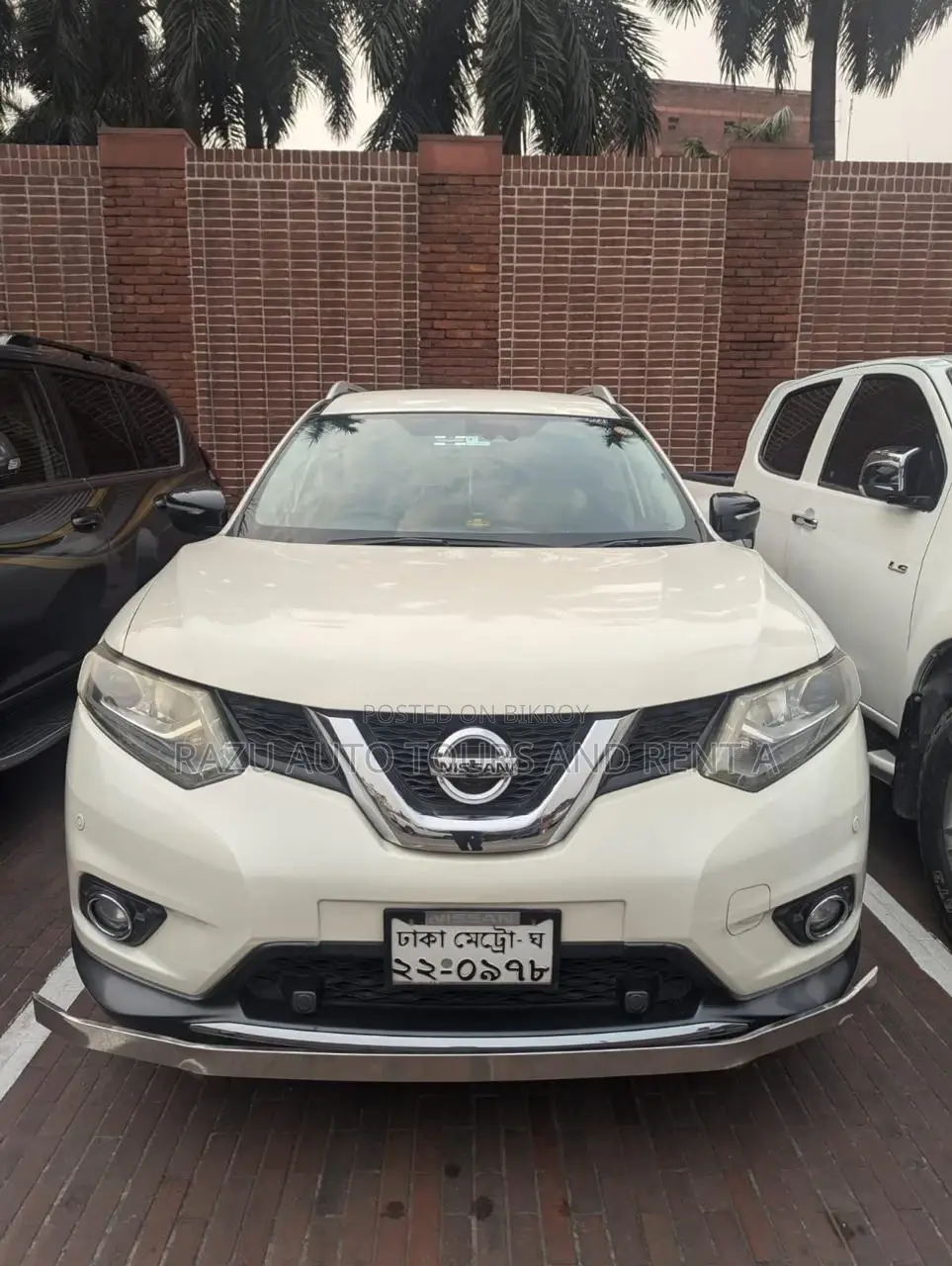 Nissan X-Trail ভাড়ার জন্য