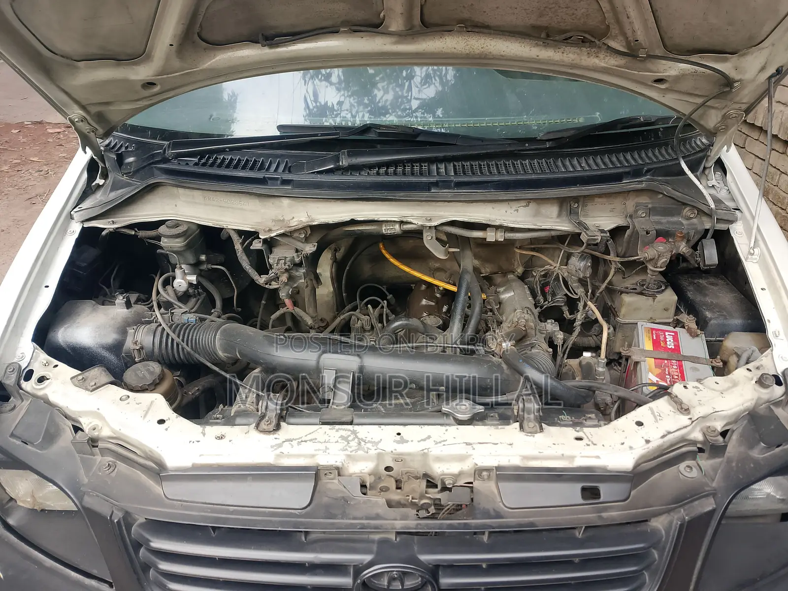 Toyota Noah 2003
