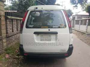 Toyota Noah 2003