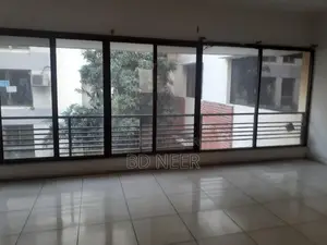 গুলশান-১ এ ৩২০০ বর্গফুটের ৪ বেডরুমের সুন্দর অ্যাপার্টমেন্ট ভাড়া