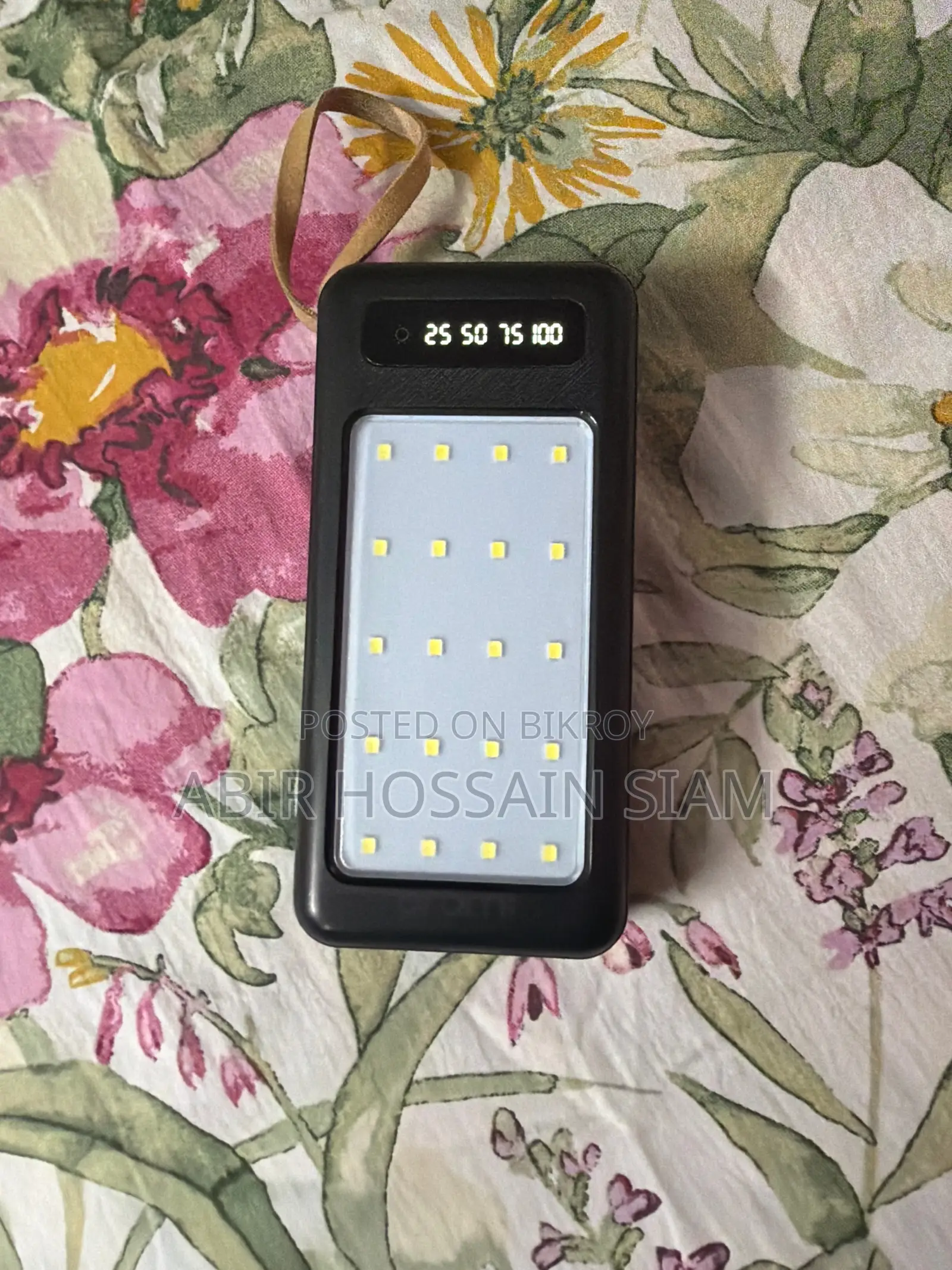 Rechargeable LED emergency light