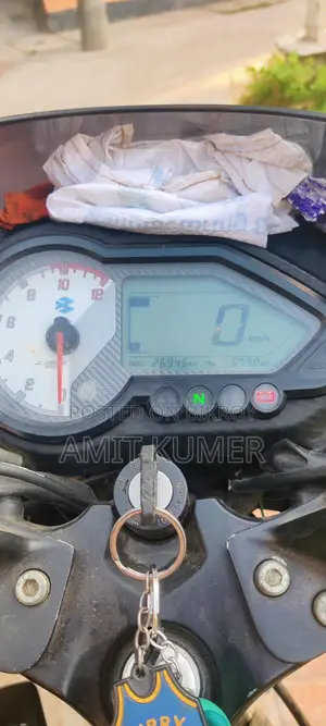 Bajaj Pulsar 150 . 2021