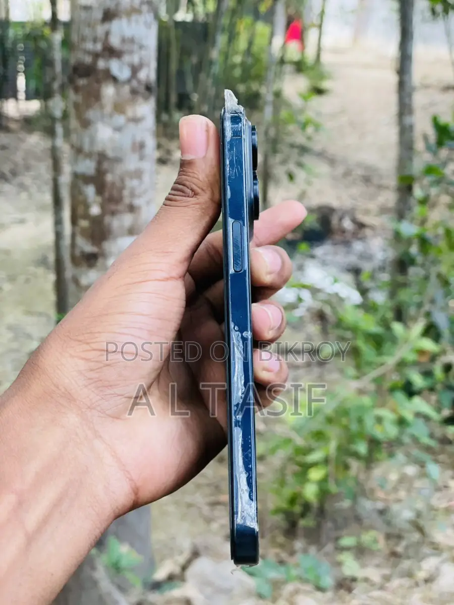 Apple iPhone 15 Pro Max (Used)