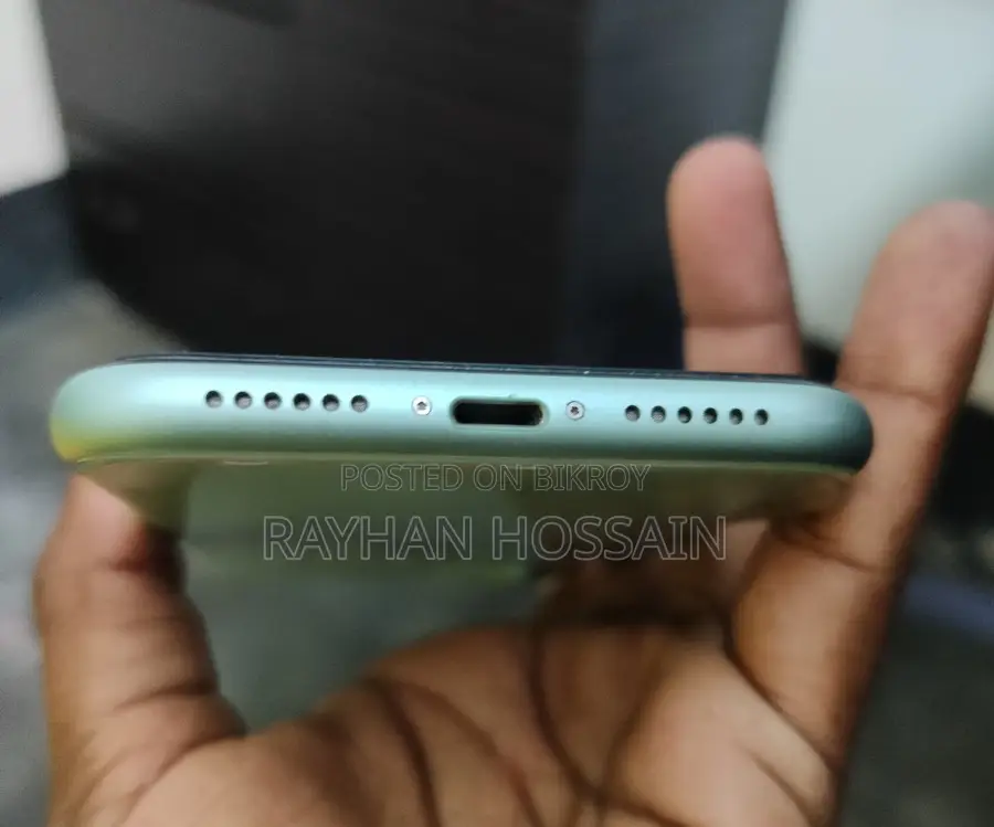 Apple iPhone 11 (Used)