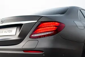 Mercedes-Benz E-Class E300e 2019