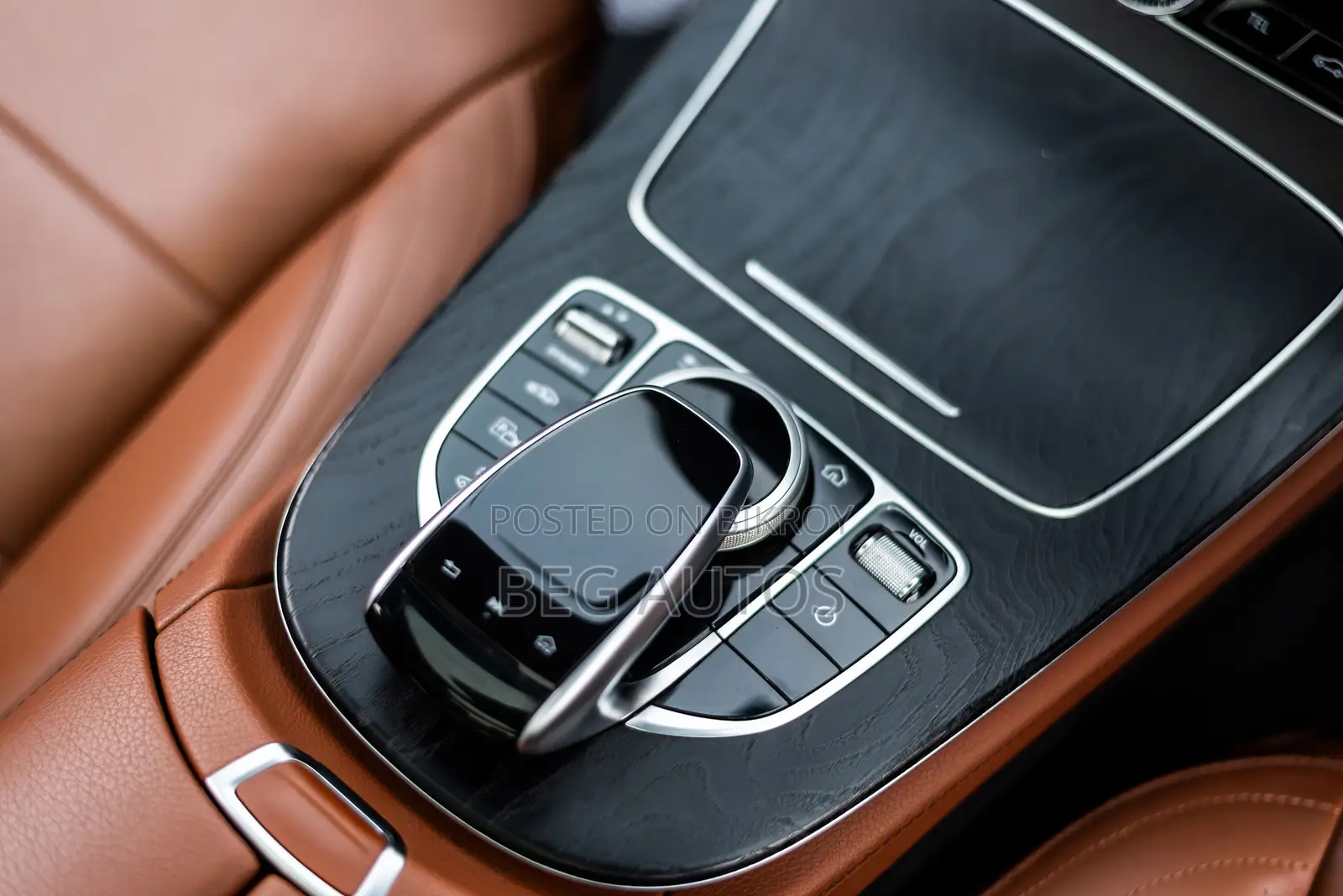 Mercedes-Benz E-Class E300e 2019