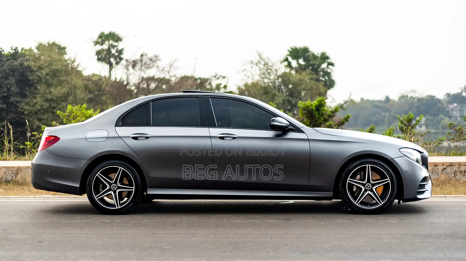 Mercedes-Benz E-Class E300e 2019