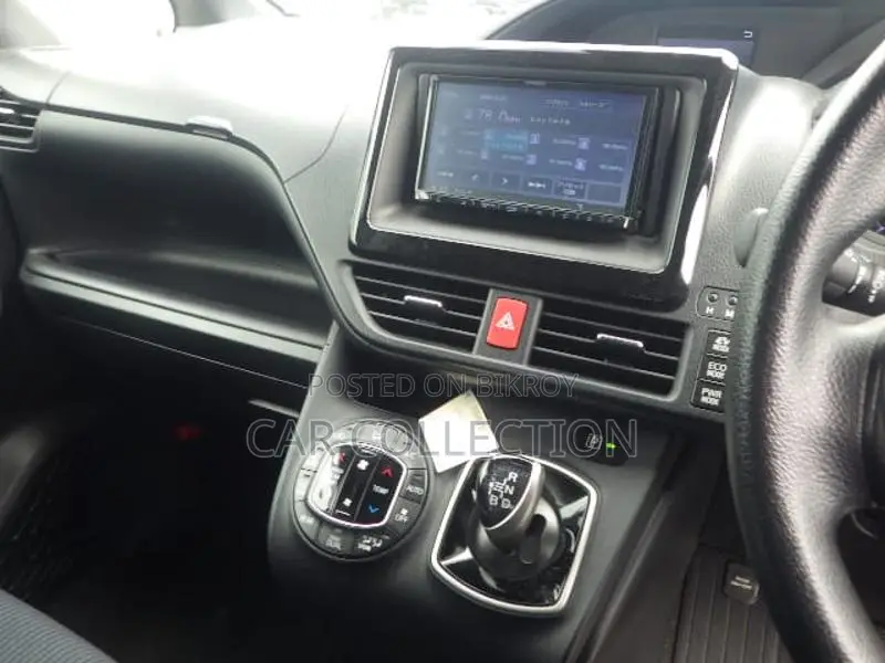 Toyota Noah X packeg 2020